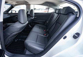 Новый Lexus ES 2025 (8 фото)