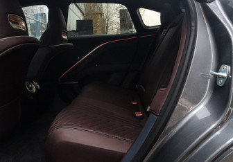 Подержанный автомобиль Avatr 11 2023 года (10 фото)