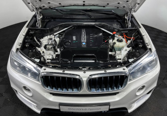 Подержанный автомобиль BMW X5 2017 года (10 фото)