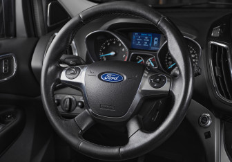 Подержанный автомобиль Ford Kuga 2013 года (15 фото)