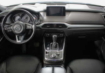 Подержанный автомобиль Mazda CX-9 2017 года (12 фото)