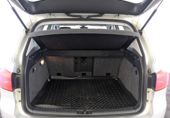 Подержанный автомобиль Volkswagen Tiguan 2012 года (9 фото)