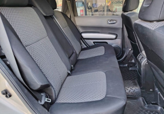 Подержанный автомобиль Nissan X-Trail 2008 года (11 фото)