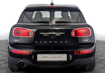 Подержанный автомобиль MINI Clubman Wagon 2019 года (6 фото)