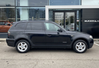 Подержанный автомобиль BMW X3 2009 года (4 фото)