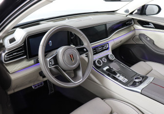 Подержанный автомобиль Hongqi H9 2022 года (9 фото)