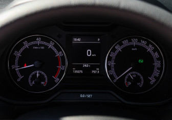 Подержанный автомобиль Skoda Octavia Liftback 2019 года (14 фото)