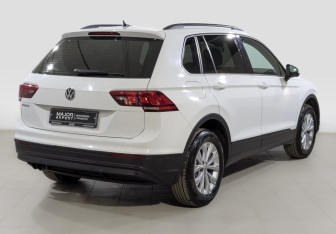 Подержанный автомобиль Volkswagen Tiguan 2020 года (5 фото)