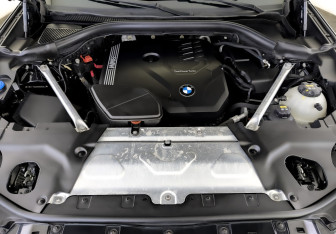 Подержанный автомобиль BMW X3 2021 года (9 фото)