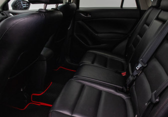 Подержанный автомобиль Mazda CX-5 2012 года (11 фото)