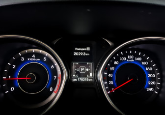 Подержанный автомобиль Hyundai Elantra Sedan 2014 года (13 фото)