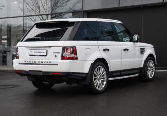 Подержанный автомобиль Land Rover Range Rover Sport 2011 года (4 фото)