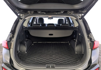 Подержанный автомобиль Hyundai Santa Fe 2019 года (10 фото)
