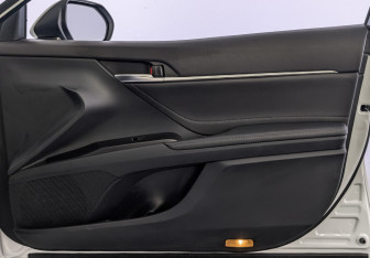 Подержанный автомобиль Toyota Camry Sedan 2021 года (25 фото)