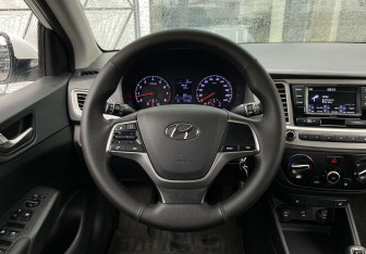 Подержанный автомобиль Hyundai Solaris Sedan 2020 года (14 фото)