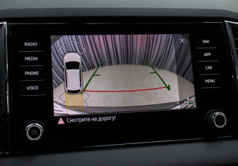 Подержанный автомобиль Skoda Karoq 2020 года (19 фото)