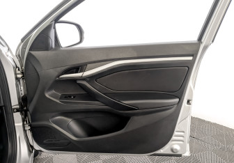 Подержанный автомобиль LADA (ВАЗ) Vesta Sedan 2019 года (24 фото)