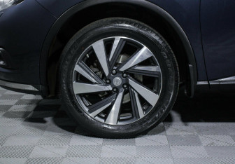 Подержанный автомобиль Nissan Murano Suv 2018 года (5 фото)