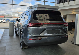 Новый AITO M7 2023 (2 фото)