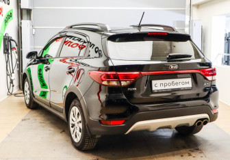 Подержанный автомобиль Kia Rio Hatchback 2018 года (6 фото)