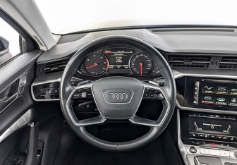 Подержанный автомобиль Audi A6 Sedan 2021 года (22 фото)