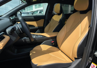 Подержанный автомобиль Changan UNI-V 2023 года (14 фото)