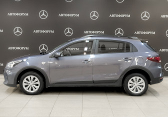Подержанный автомобиль Kia Rio Hatchback 2021 года (8 фото)
