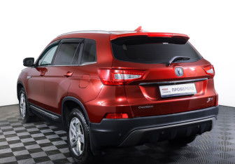 Подержанный автомобиль Changan CS75 2019 года (7 фото)