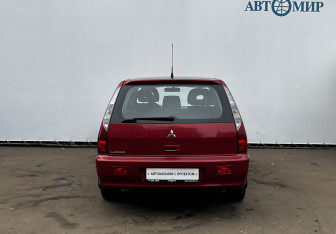 Подержанный автомобиль Mitsubishi Lancer Wagon 2007 года (6 фото)