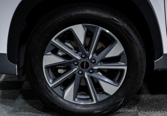 Подержанный автомобиль Exeed LX 2023 года (15 фото)