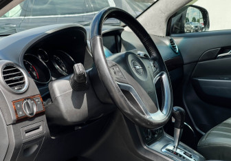 Подержанный автомобиль Opel Antara 2008 года (13 фото)
