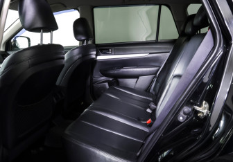 Подержанный автомобиль Subaru Outback Wagon 2012 года (11 фото)