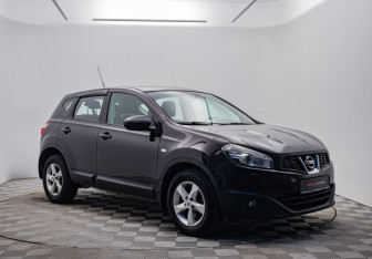 Подержанный автомобиль Nissan Qashqai 2010 года (3 фото)