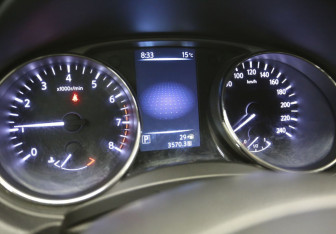 Подержанный автомобиль Nissan X-Trail 2016 года (9 фото)
