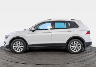 Подержанный автомобиль Volkswagen Tiguan 2017 года (8 фото)