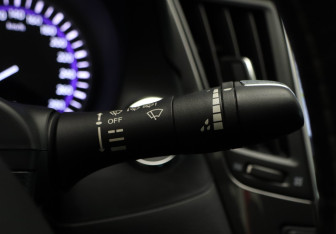 Подержанный автомобиль Infiniti Q50 2017 года (13 фото)