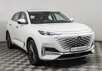 Подержанный автомобиль Changan UNI-K 2023 года (3 фото)