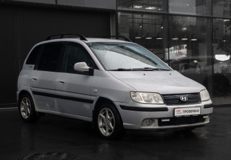 Подержанный автомобиль Hyundai Matrix 2006 года (3 фото)