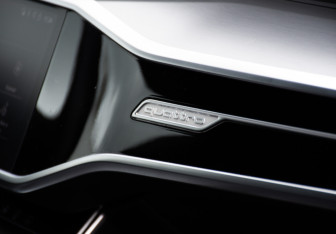 Подержанный автомобиль Audi A7 2018 года (14 фото)