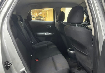 Подержанный автомобиль Nissan Juke 2012 года (11 фото)