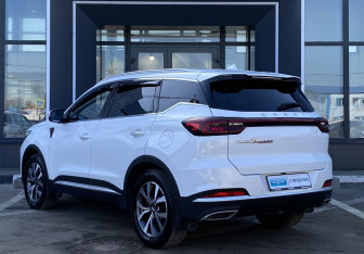 Подержанный автомобиль Chery Tiggo 7 Pro Max 2023 года (7 фото)