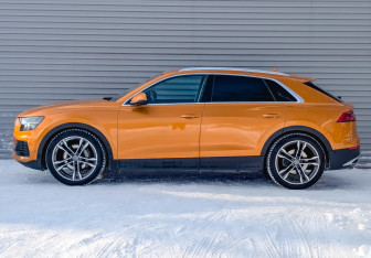 Подержанный автомобиль Audi Q8 2019 года (8 фото)