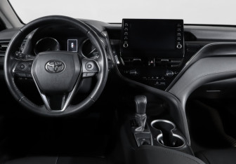 Подержанный автомобиль Toyota Camry Sedan 2021 года (4 фото)
