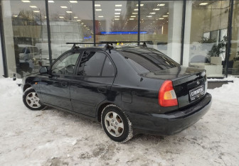 Подержанный автомобиль Hyundai Accent Sedan 2009 года (6 фото)