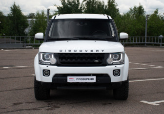 Подержанный автомобиль Land Rover Discovery 2015 года (2 фото)