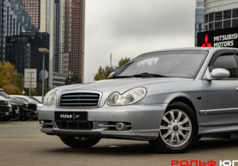 Подержанный автомобиль Hyundai Sonata 2008 года (14 фото)