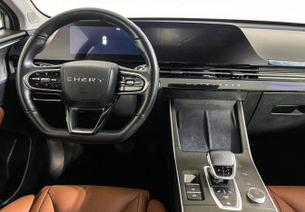 Подержанный автомобиль Omoda C5 2022 года (12 фото)