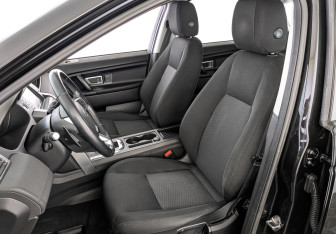 Подержанный автомобиль Land Rover Discovery Sport 2015 года (20 фото)