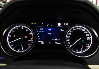 Подержанный автомобиль Toyota Camry Sedan 2022 года (14 фото)