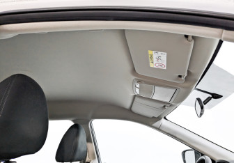 Подержанный автомобиль Nissan X-Trail 2015 года (21 фото)